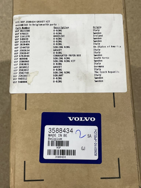 Original Volvo Penta D4 D6 gasket set 3588434 NEW
