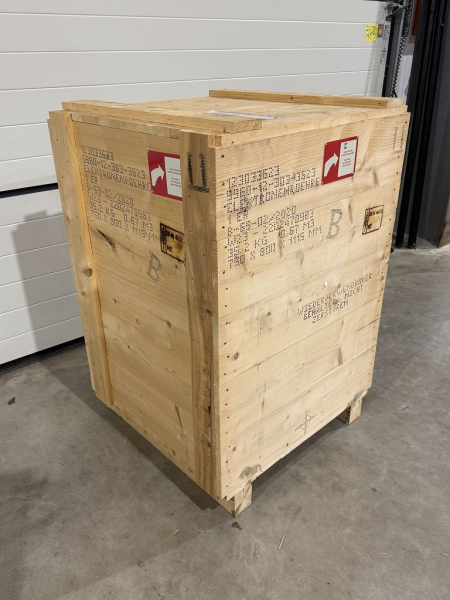 F42-102GM Telefunken/AEG Elektronenröhre UACC1=1445V in Holzkiste unbenutzt