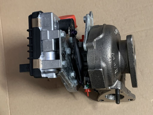 726422-5013S original Garrett turbocharger Jaguar S-Type XF XJ NEW