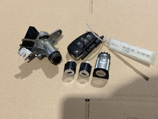 4F0898375P original Audi A6 RS6 set lock cylinder door handle tailgate NEW