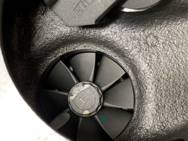 06J145713A original VAG turbocharger CBFA NEW