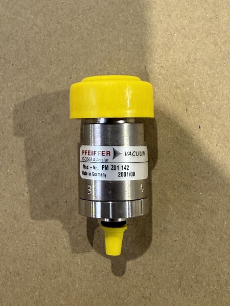 Pfeiffer Vacuum PM Z01 142 – Purge Gas Valve / Isolation Valve (new)