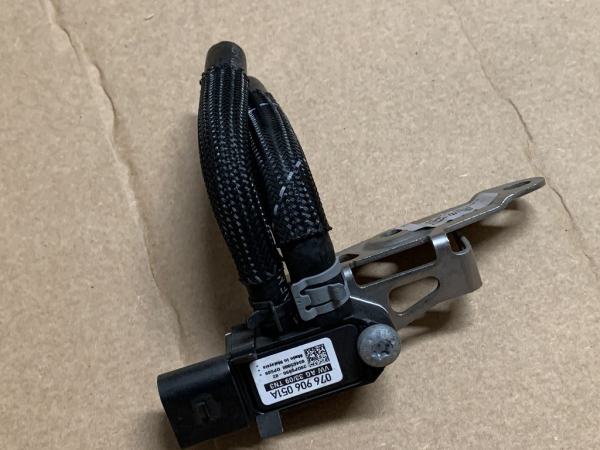 5N0131552C 076906051A original VAG differential pressure sensor NEW