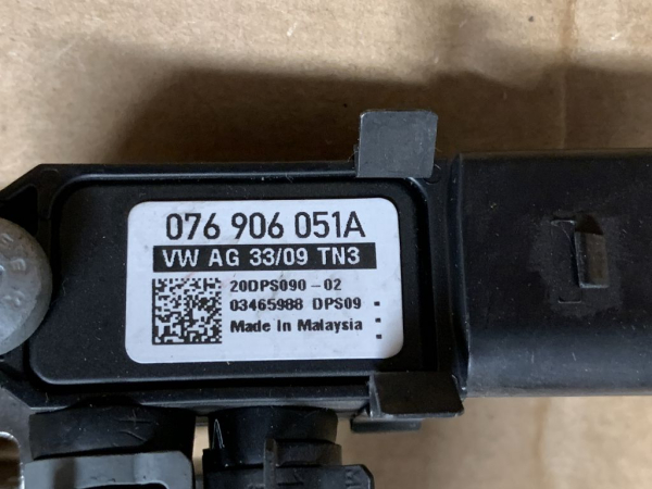 5N0131552C 076906051A original VAG differential pressure sensor NEW