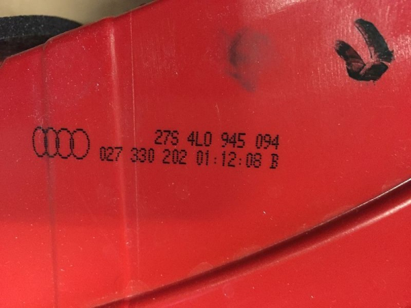 4L0945094 Audi Q7 Schlussleuchte Rechts SBBR Neuwertig