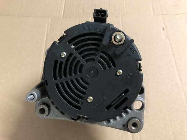 028903028RX Original VW Generator Alternator Golf 1.9 SDI AEY Bosch NEW.