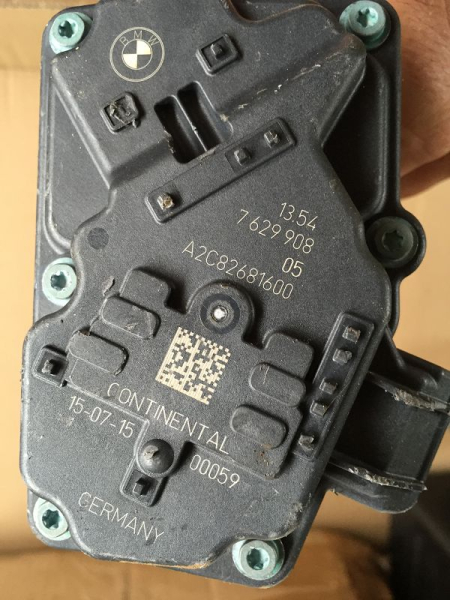 13547629908 A2C82681600 Drosselklappenstutzen BMW i8 B38