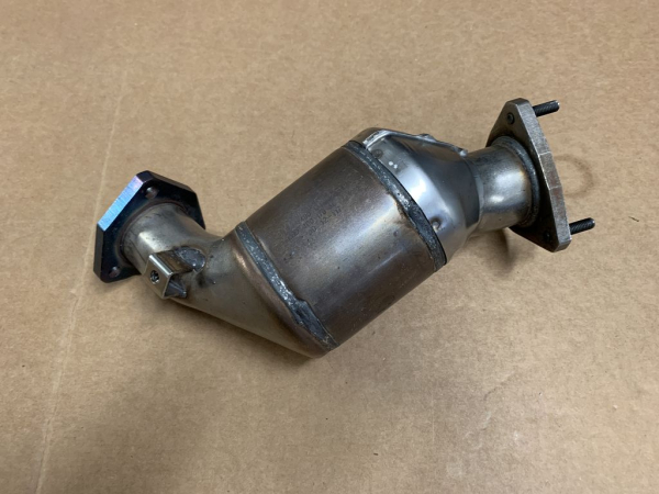 4D0131702FL original VAG pre-catalyst 2.5 TDI NEW