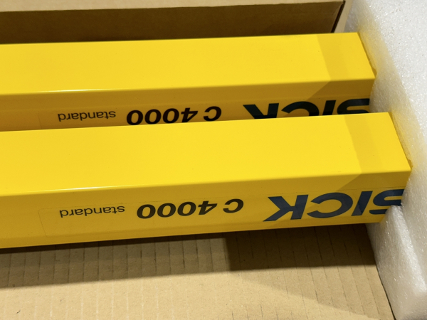 SICK C4000 Sicherheits-Lichtgitter C40E-0603CA010 1018640 neu Set