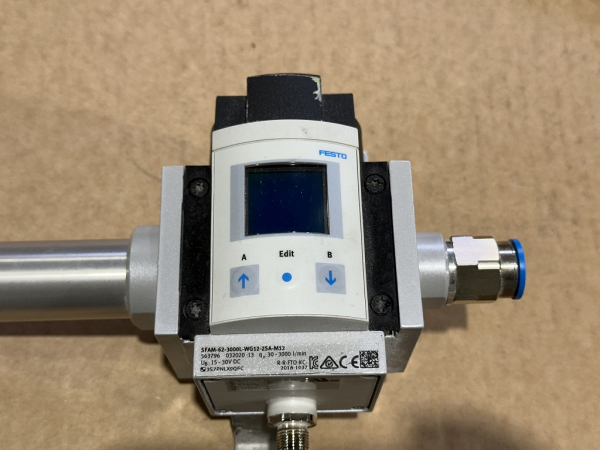 SFAM-62-3000L-WG12-2SA-M12 563796 Festo Durchflusssensor