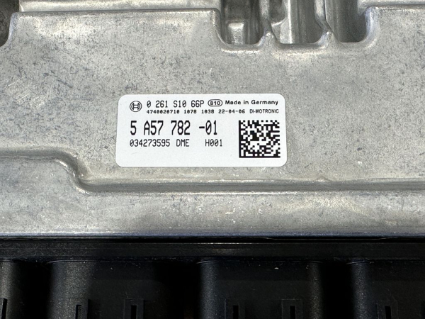 12145A57782 0261S1066P original BMW control unit DME NEW