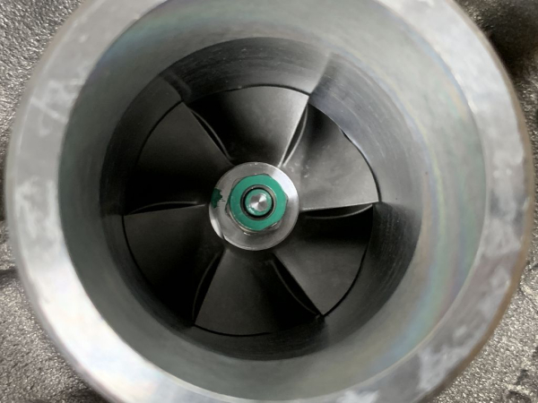 038253010M 038253010MX Turbolader mit Krümmer Polo AXR 1.9 TDI 74kW NEU