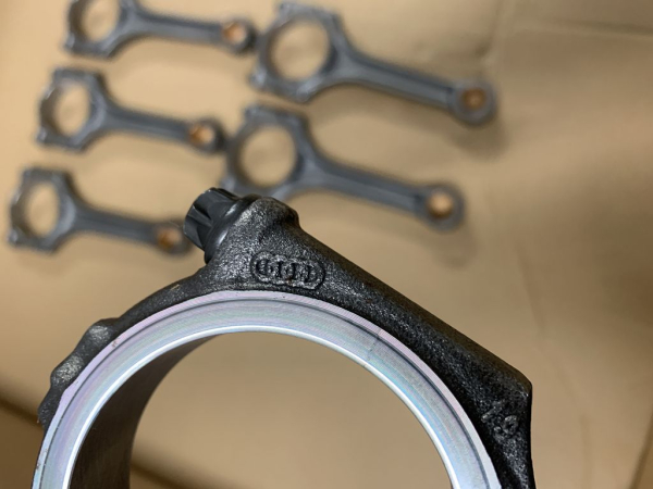 078198401E Set of connecting rods (6x) VW Audi Skoda 6-cyl. 2.8 NEW