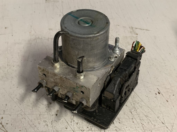 47660BR90A 0265252211 0265951945 ABS / ESP module Nissan Qashqai