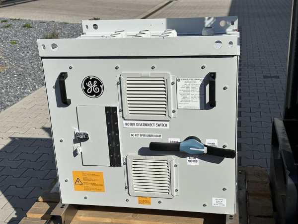GENERAL ELECTRIC Wind Turbine Rotor Disconnect Switch Cabinet 109W8247P001