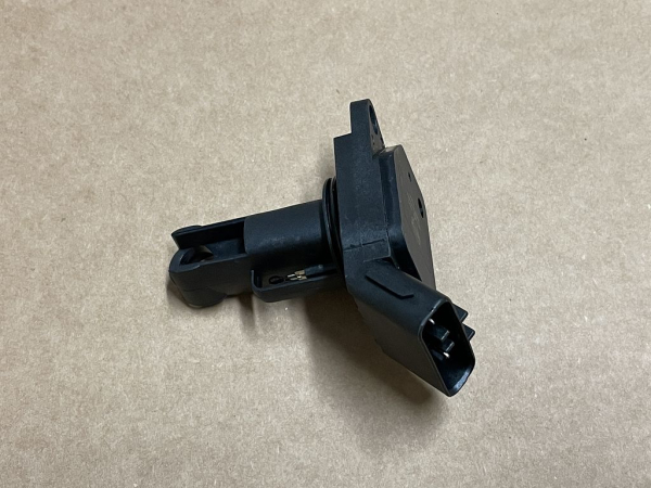 8ET009142941 8ET009142-941 original Hella air mass meter LEXUS TOYOTA NEW