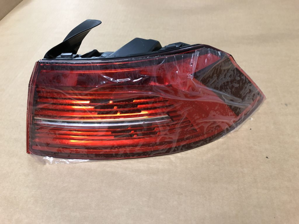 3G5945208E LED-Schlussleuchte rechts aussen Passat 2017-- 113