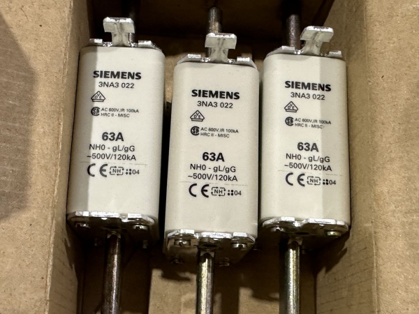 3x 3NA3022 original Siemens NH fuse link 63A NEW