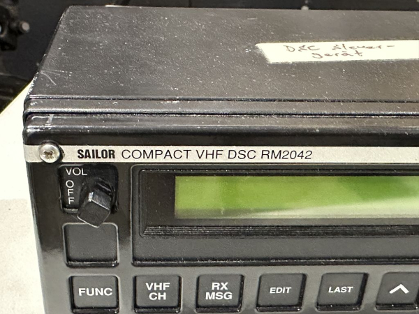 SAILOR Compact VHF DSC RM2042 radio telephone marine radio #2