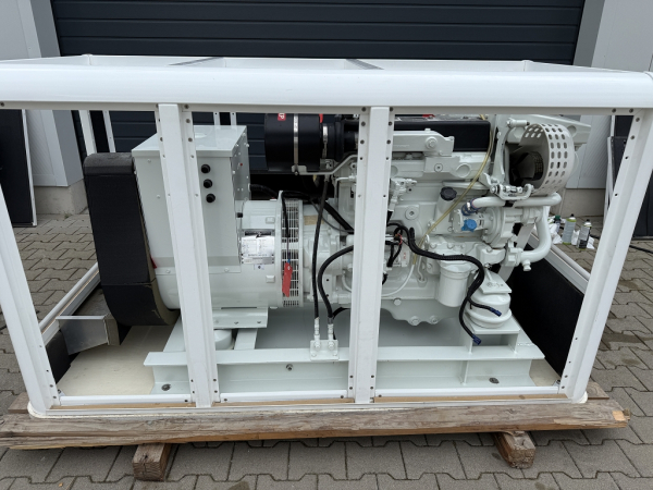 Northern Lights M1064D/40 Dieselgenerator 40/33kW John Deere 4045DF270 unbenutzt