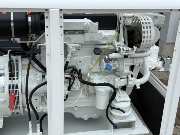 Northern Lights M1064D/40 Dieselgenerator 40/33kW John Deere 4045DF270 unbenutzt