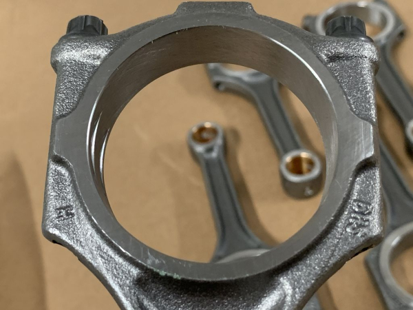 078198401E Set of connecting rods Skoda Superb 2.8 5V 30V NEW